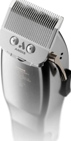 Andis Master® Cordless Lithium-Ion Clipper