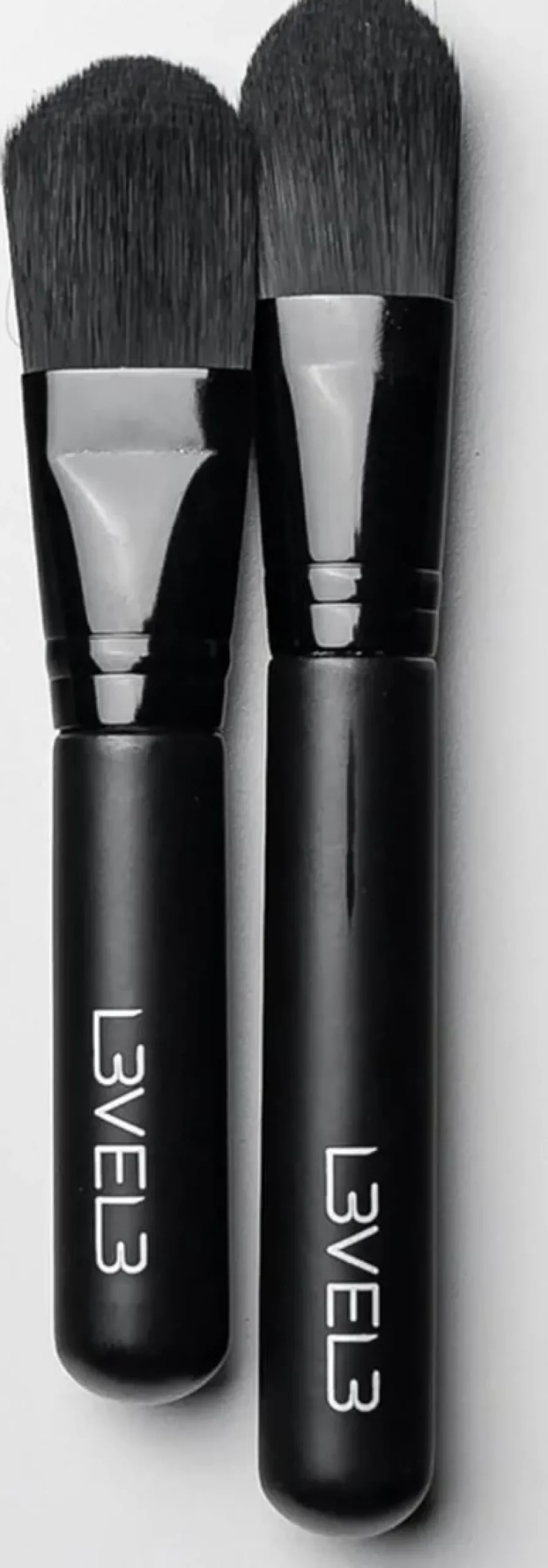 L3VEL3 - 2 Pcs Face Mask Brush Set